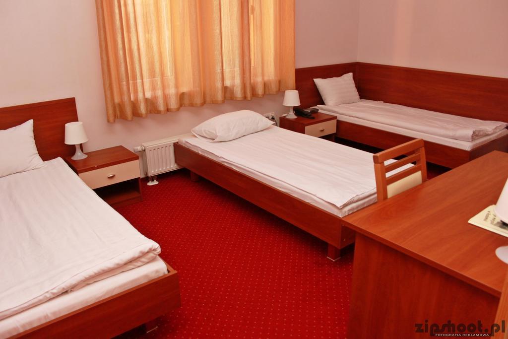 Hotel Luka Radom Habitación foto